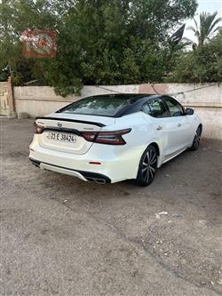 Nissan Maxima